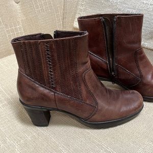 Clarks brown leather booties size 6